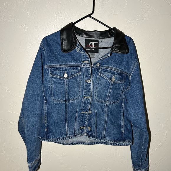 Rafaella Jackets & Blazers - vintage rafaella cropped denim jacket with leather collar, size L